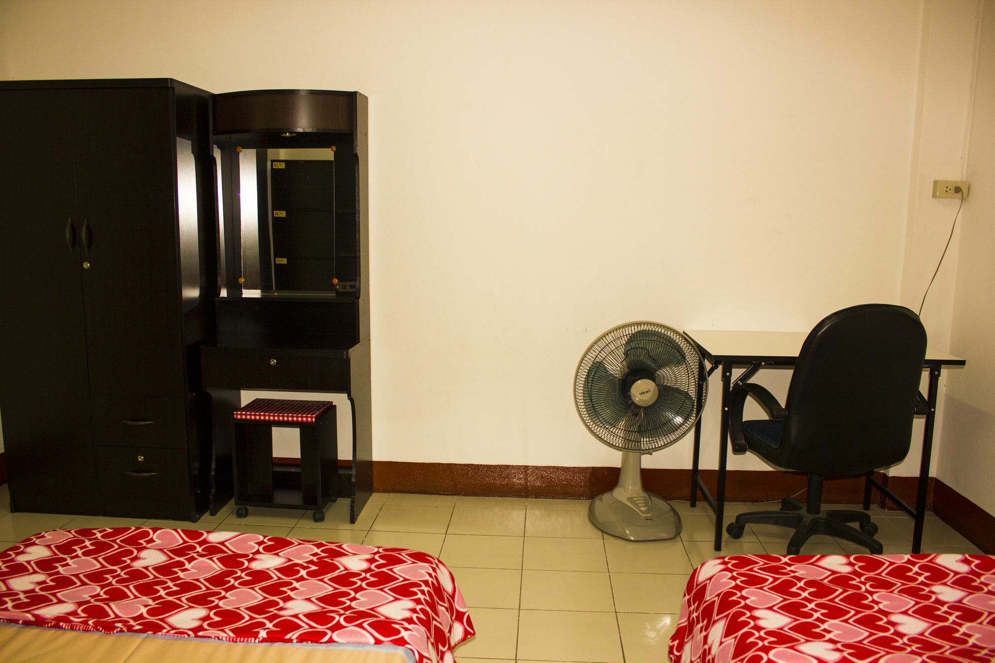 Walkinn Guesthouse 1 チエンマイ エクステリア 写真